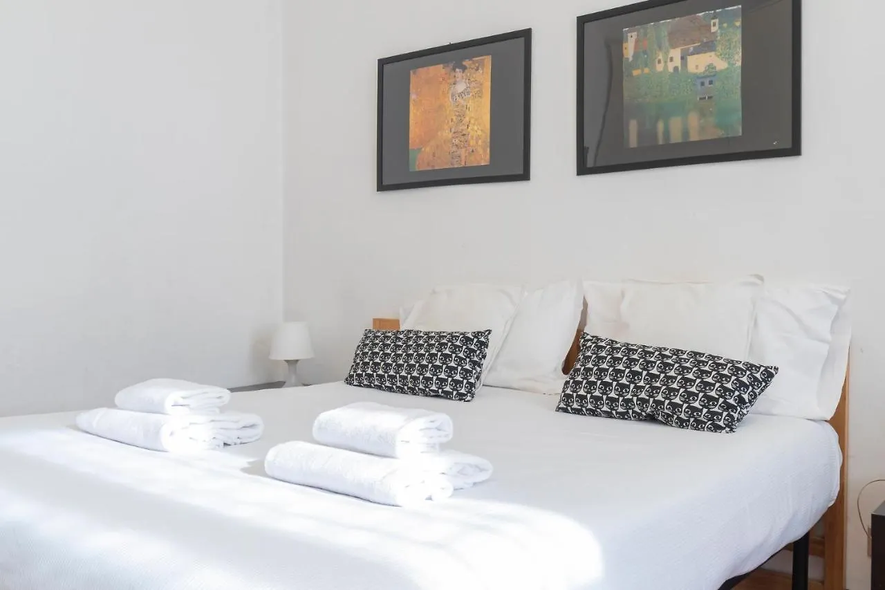 I Host Apartment - Monza 20 Milan 0*,  Italy